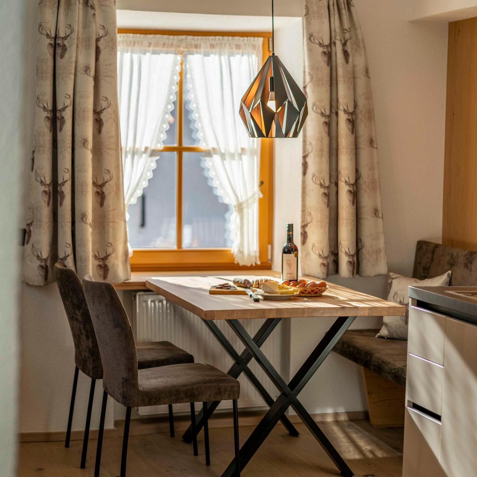 Rosenhof- Premium & Landhaus Apartments & Wellness & Erlebnisbauernhof Hintertux Ngoại thất bức ảnh
